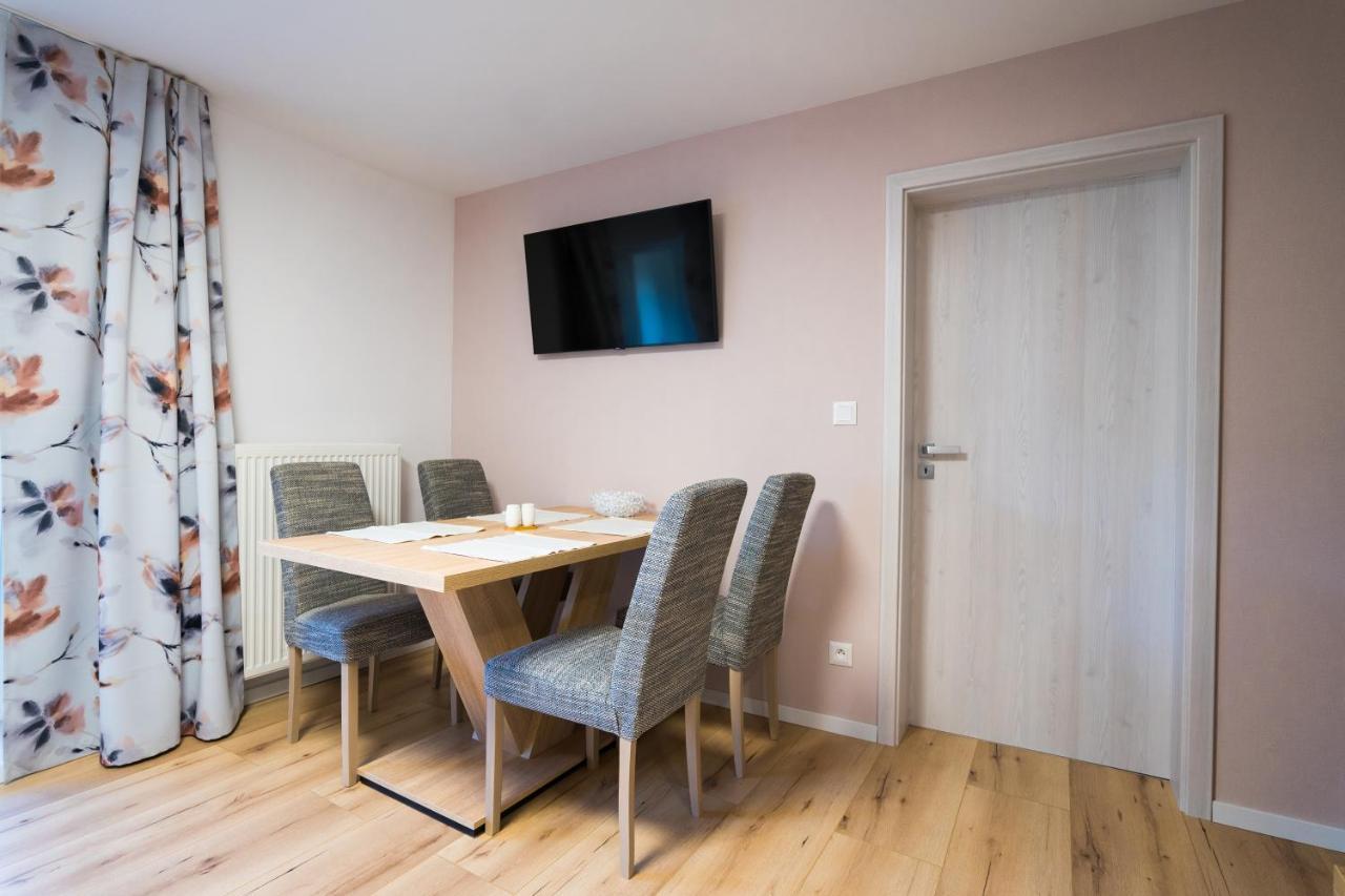Apartmany Ema A Peter Terchova Bagian luar foto